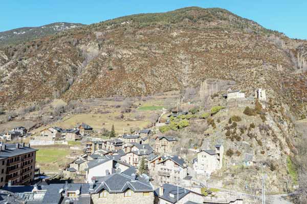 Vivre à Les Bons, maisons, appartements et villas à vendre Les Bons village