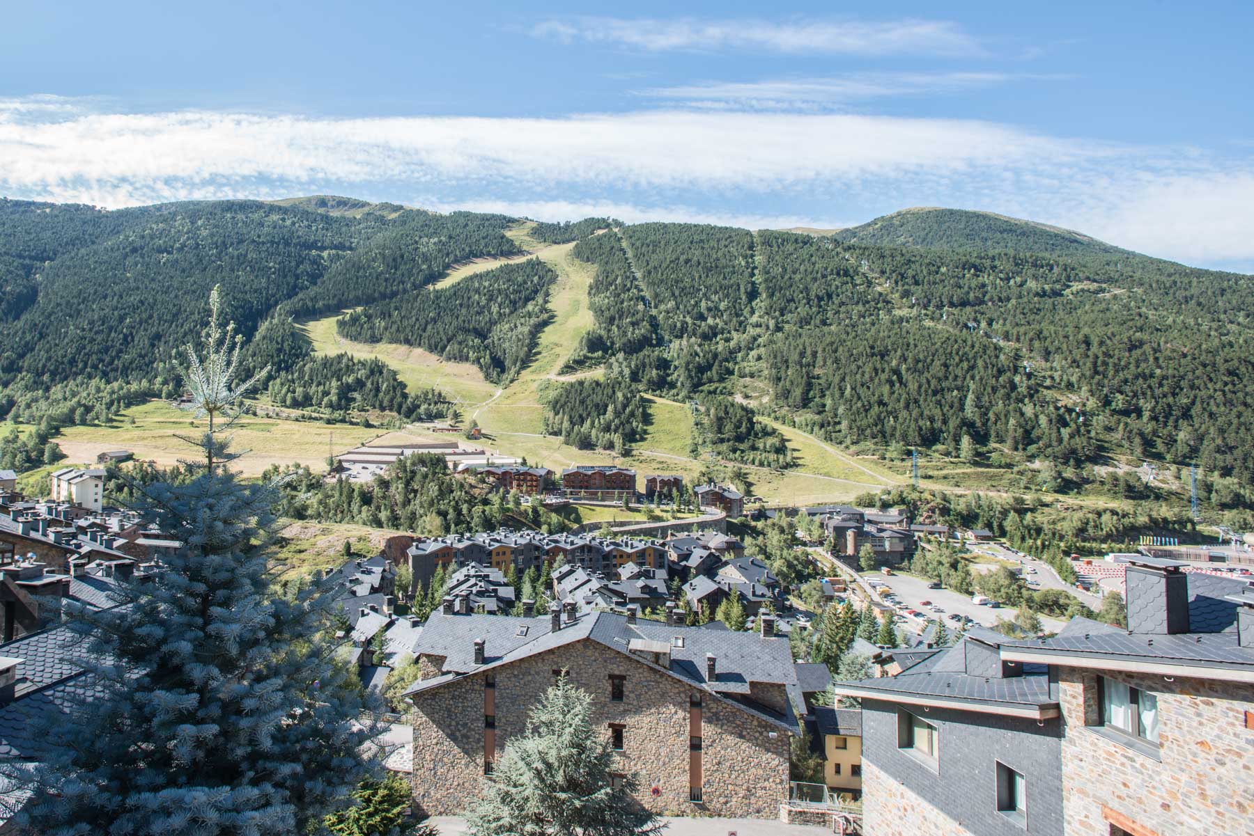 living in el Tarter at the foot of the Grandvalira slopes real estate agency in el Tarter, houses and flats on sale